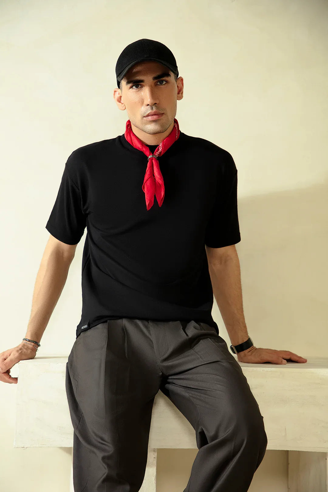 BLACK BASIC T-SHIRT - Mensiox
